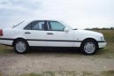 :  > Mercedes-Benz C 200K Classic Automatic (Car: Mercedes-Benz C 200K Classic Automatic)