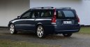 :  > Volvo V70 R (Car: Volvo V70 R)