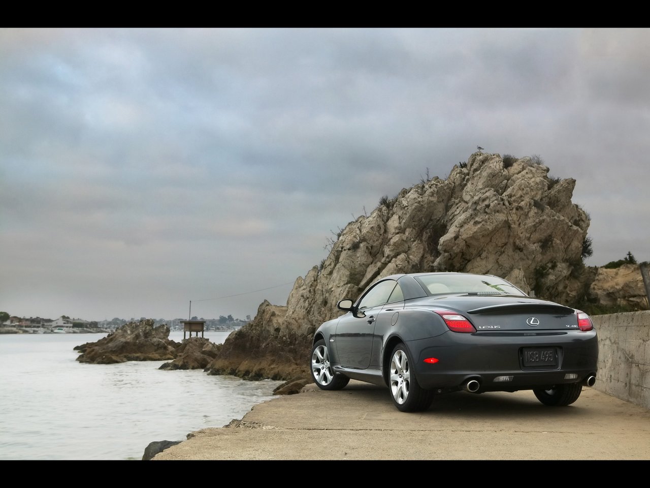 Foto: Lexus SC 430 Pebble Beach Edition Rear Angle Top Up (2008)