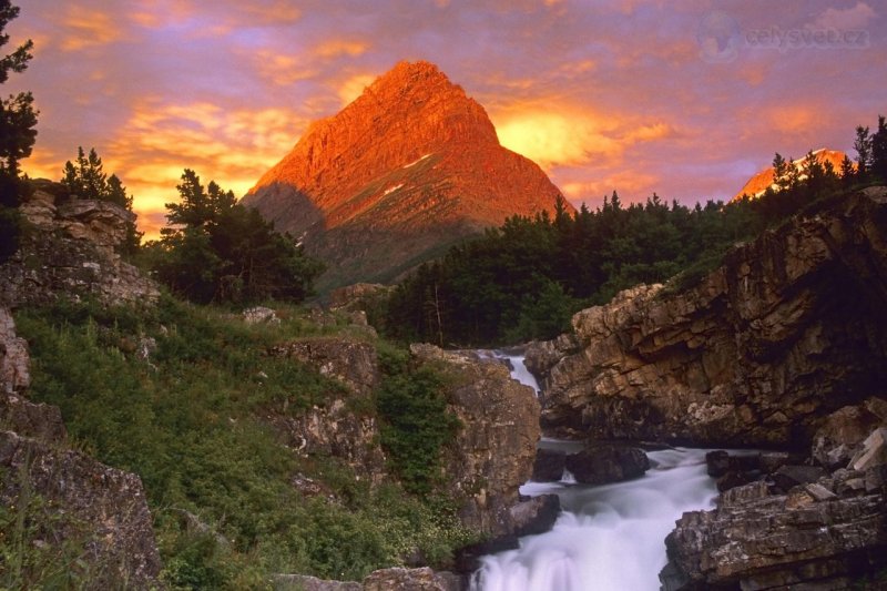 Foto: Grinnell Point And Swiftcurrent Falls, Glacier National Park, Montana