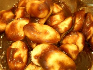 Recept online: Opil babny: Ovocn dezert - banny  pelit omkou z medu, rumu a skoice
